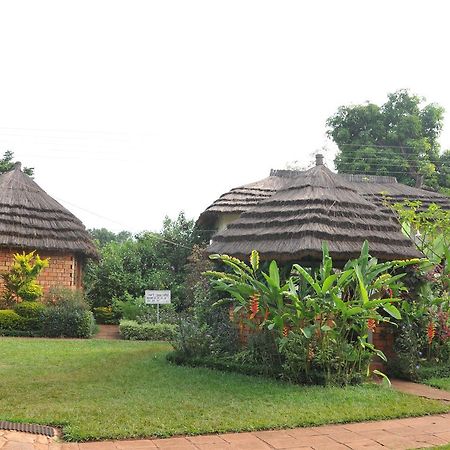 New Court View Hotel Masindi المظهر الخارجي الصورة