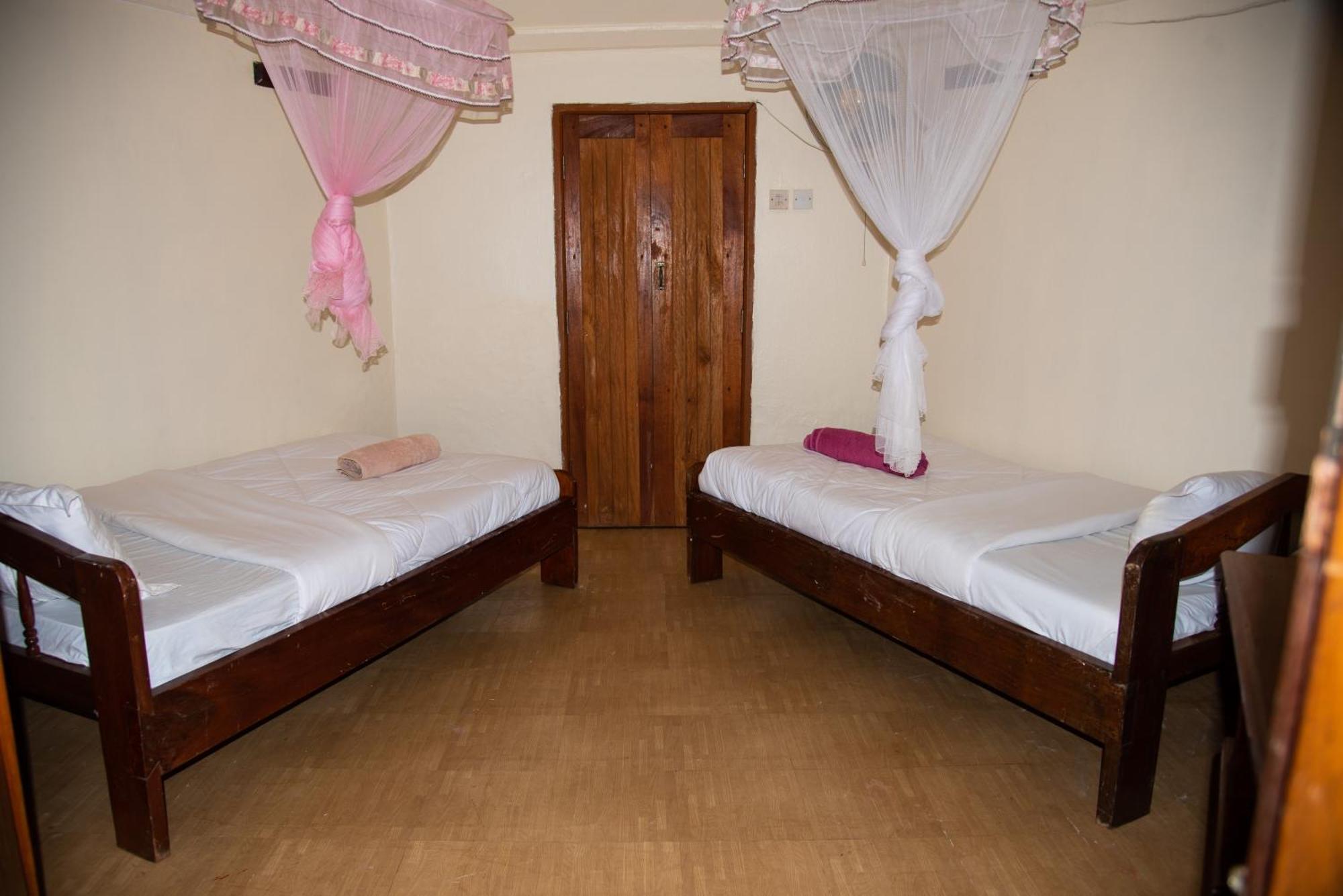 New Court View Hotel Masindi المظهر الخارجي الصورة