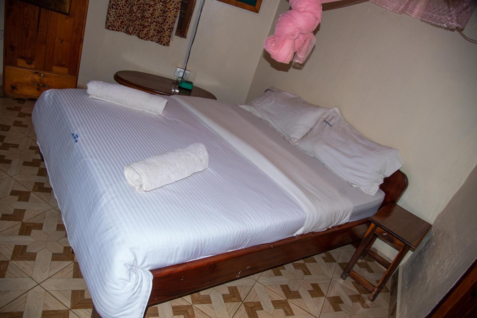 New Court View Hotel Masindi المظهر الخارجي الصورة